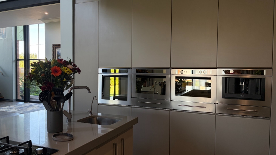 4 Bedroom Property for Sale in Grimbeeck Park North West